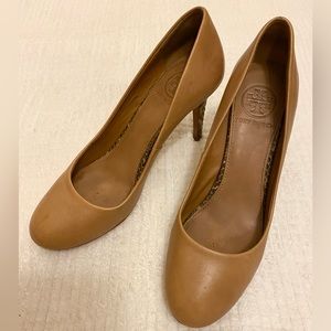 Tory Burch Tan Leather Pumps Size 6